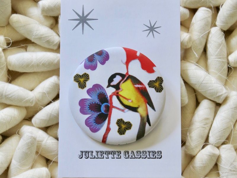 Badge oiseau juliette cassies chez chromosome a le concept store curieux a lille